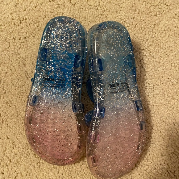 frozen 2 light up sandals
